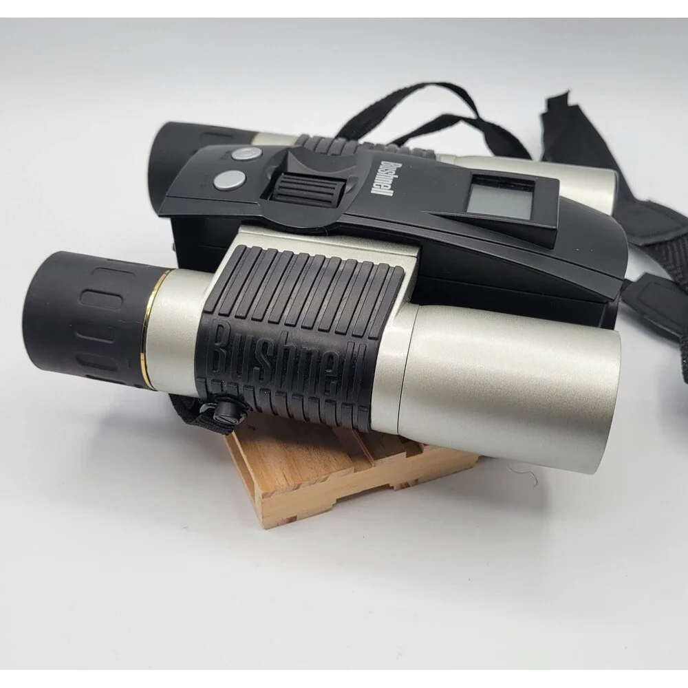 Bushnell Binoculars Scope Image View Built In Camera Records and Photos w/ Case